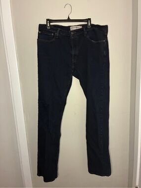 Levi Men’s Slim Straight Jeans